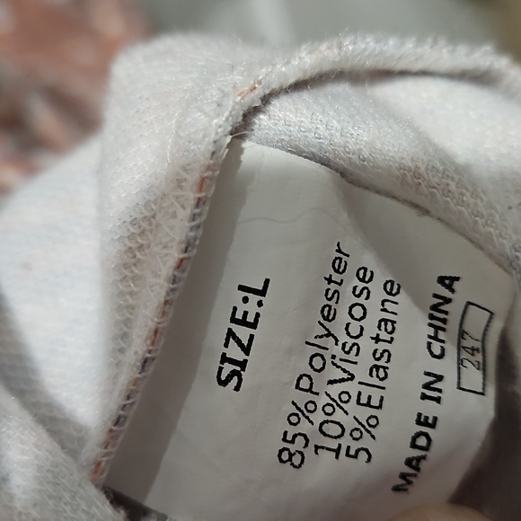 Geometric Patterned Top - Picture 9 of 9